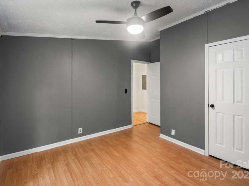 299 Foxtail Heights Drive, Marion, NC 28752.  MLS# CAR4289478, YatesRealty ID 31896. 