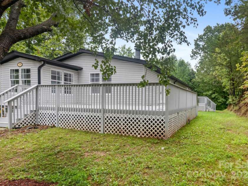 299 Foxtail Heights Drive, Marion, NC 28752.  MLS# CAR4289478, YatesRealty ID 31896. 