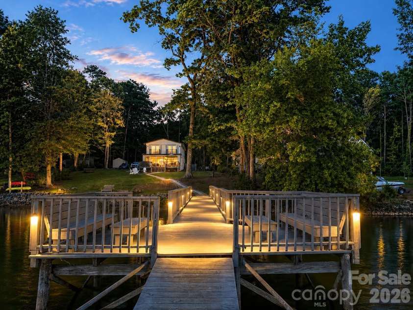 383 Sundown Road, Mooresville, NC 28117.  MLS# CAR4385872, YatesRealty ID 31897. 