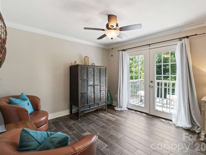 383 Sundown Road, Mooresville, NC 28117.  MLS# CAR4385872, YatesRealty ID 31897. Dedicated seating area