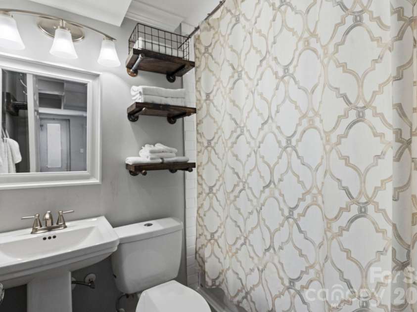 383 Sundown Road, Mooresville, NC 28117.  MLS# CAR4385872, YatesRealty ID 31897. Main level full bathroom