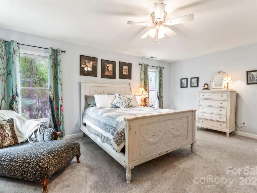 9115 Crofton Springs Drive, Charlotte, NC 28269.  MLS# CAR4289605, YatesRealty ID 31897. Guest Bedroom