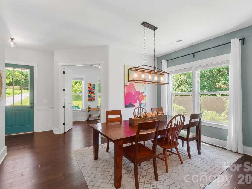 124 Lorenzo Lane, Mooresville, NC 28115.  MLS# CAR4389979, YatesRealty ID 31898. Dining