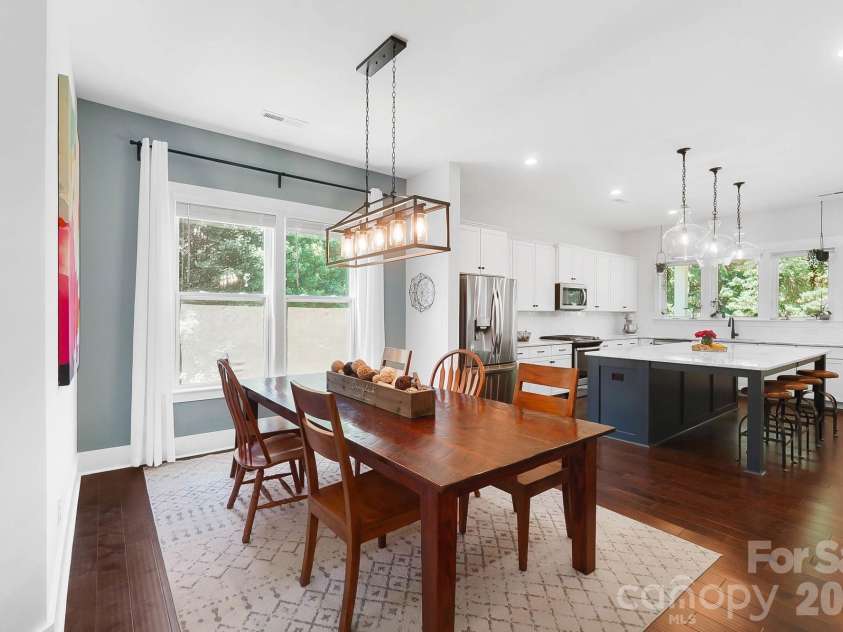 124 Lorenzo Lane, Mooresville, NC 28115.  MLS# CAR4389979, YatesRealty ID 31898. Dining and kitchen