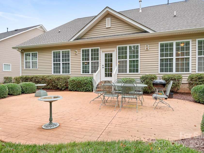 12632 Meetinghouse Drive, Cornelius, NC 28031.  MLS# CAR4287624, YatesRealty ID 31899. 