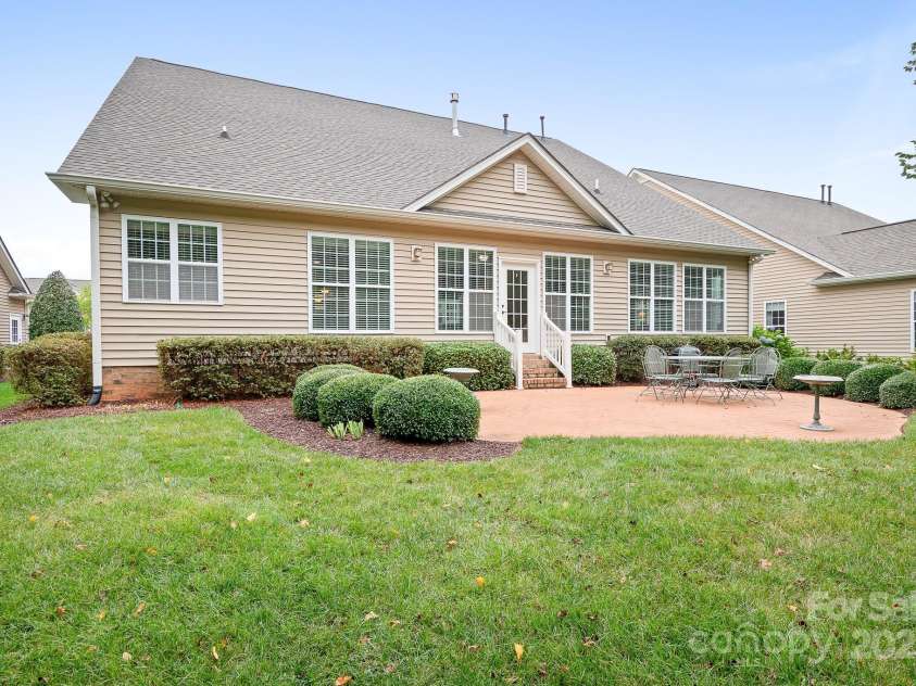 12632 Meetinghouse Drive, Cornelius, NC 28031.  MLS# CAR4287624, YatesRealty ID 31899. 