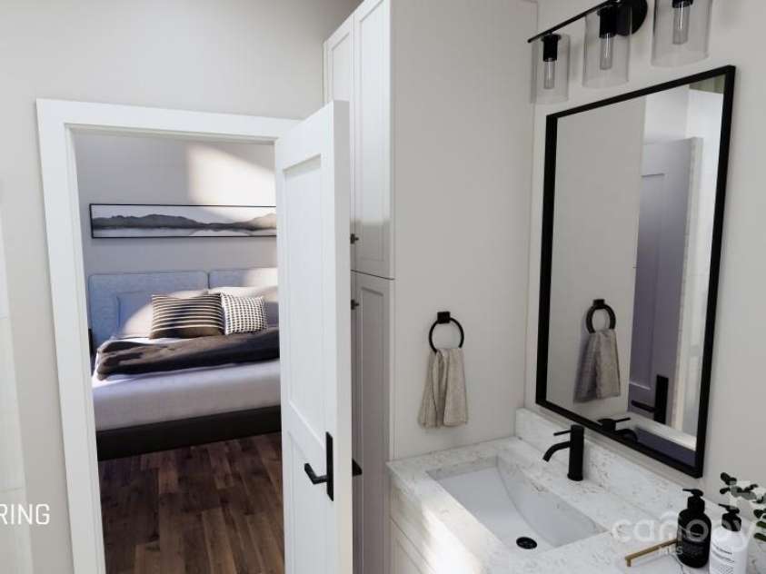 602 Storybook Villas Trail, Asheville, NC 28804.  MLS# CAR4211329, YatesRealty ID 319. Owner's suite main level bath