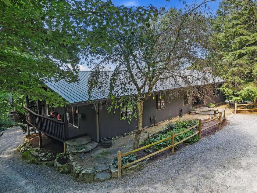 658 Johnson Road, Brevard, NC 28712.  MLS# CAR4300237, YatesRealty ID 319. 