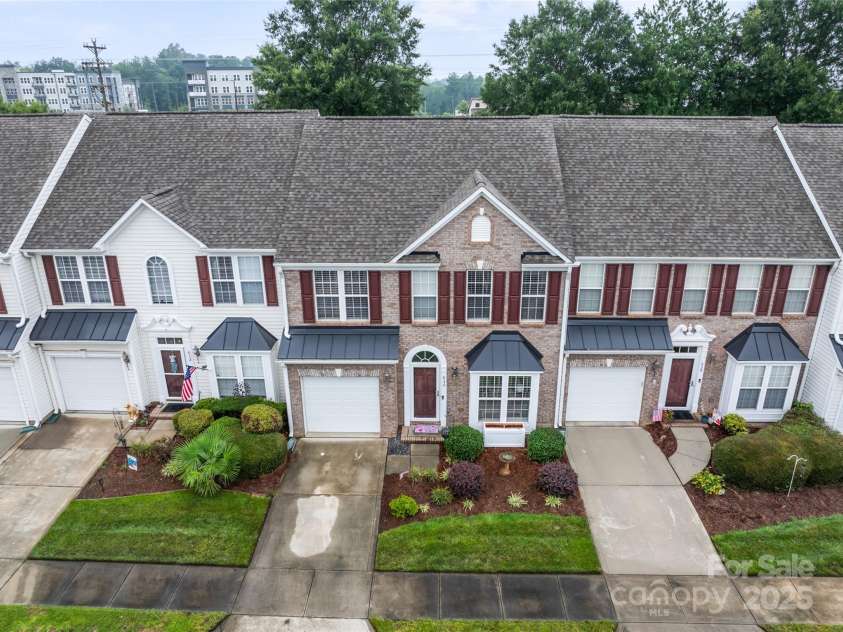 630 Bayou Circle, Clover, SC 29710.  MLS# CAR4284950, YatesRealty ID 31900. 