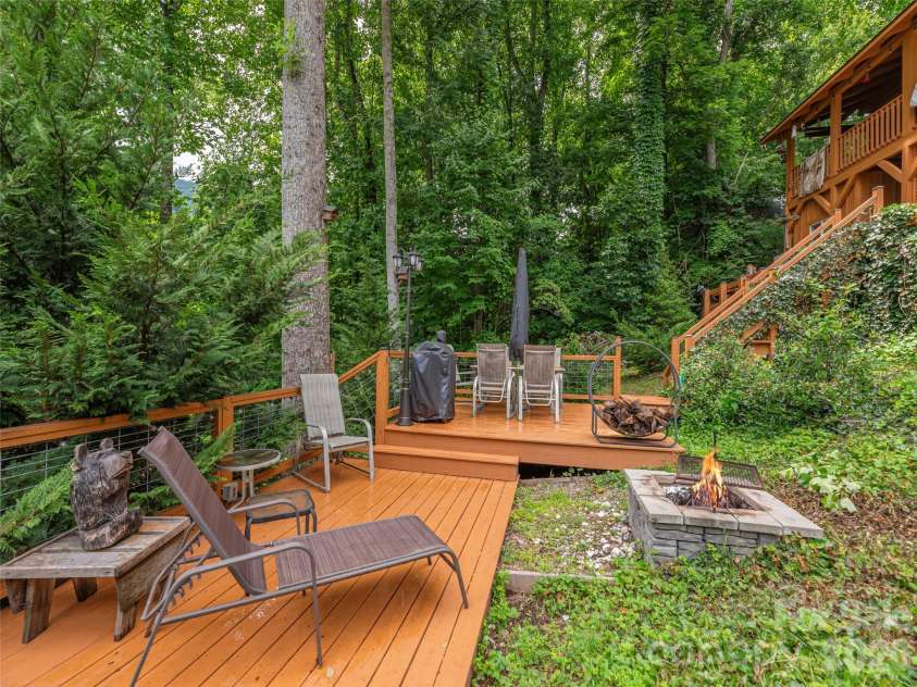 193 Valley Creek Drive, Maggie Valley, NC 28751.  MLS# CAR4395391, YatesRealty ID 31901. 