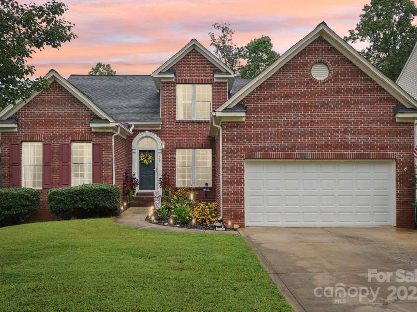202 Winterbell Drive, Mooresville, NC 28115.  MLS# CAR4286738, YatesRealty ID 31902. 