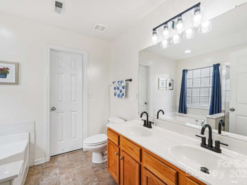 202 Winterbell Drive, Mooresville, NC 28115.  MLS# CAR4286738, YatesRealty ID 31902. 