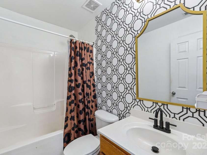 202 Winterbell Drive, Mooresville, NC 28115.  MLS# CAR4286738, YatesRealty ID 31902. 