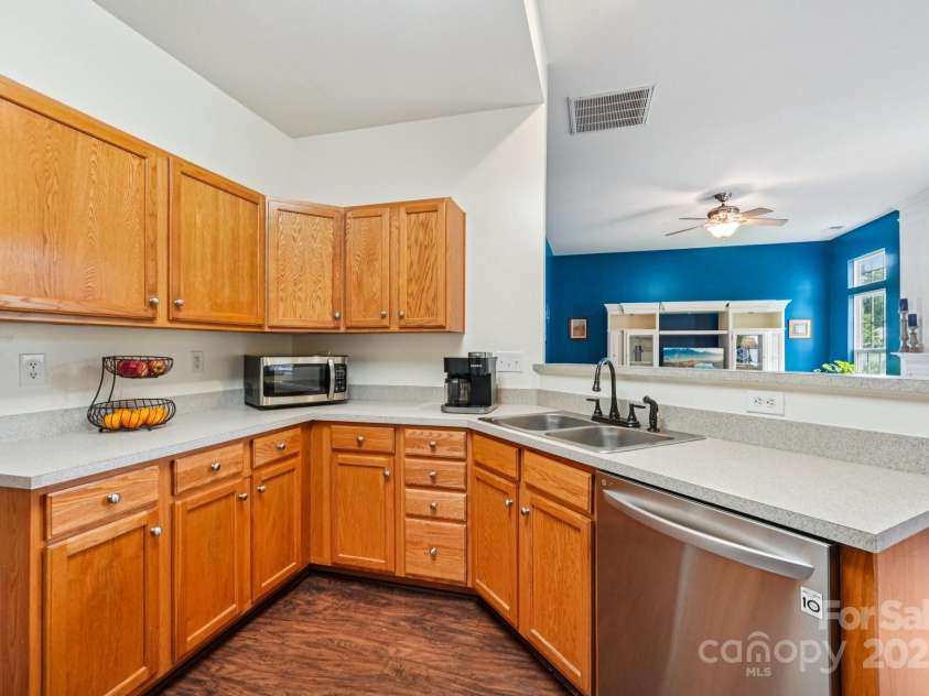 202 Winterbell Drive, Mooresville, NC 28115.  MLS# CAR4286738, YatesRealty ID 31902. 