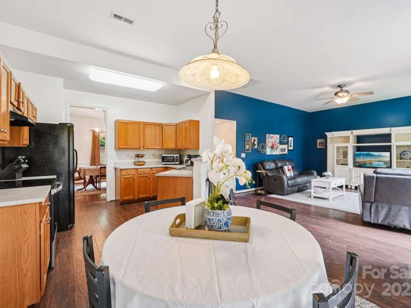 202 Winterbell Drive, Mooresville, NC 28115.  MLS# CAR4286738, YatesRealty ID 31902. 