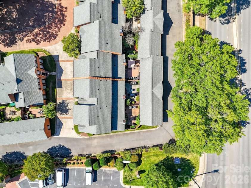 2831 Sharon View Road, Charlotte, NC 28210.  MLS# CAR4391575, YatesRealty ID 31902. 