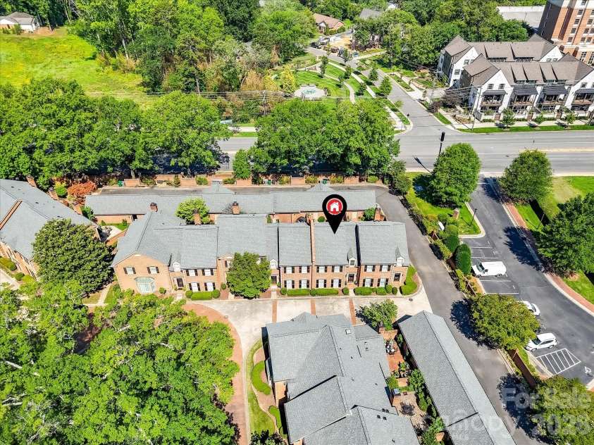 2831 Sharon View Road, Charlotte, NC 28210.  MLS# CAR4391575, YatesRealty ID 31902. 