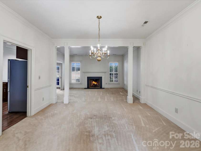 2831 Sharon View Road, Charlotte, NC 28210.  MLS# CAR4391575, YatesRealty ID 31902. Dining Room