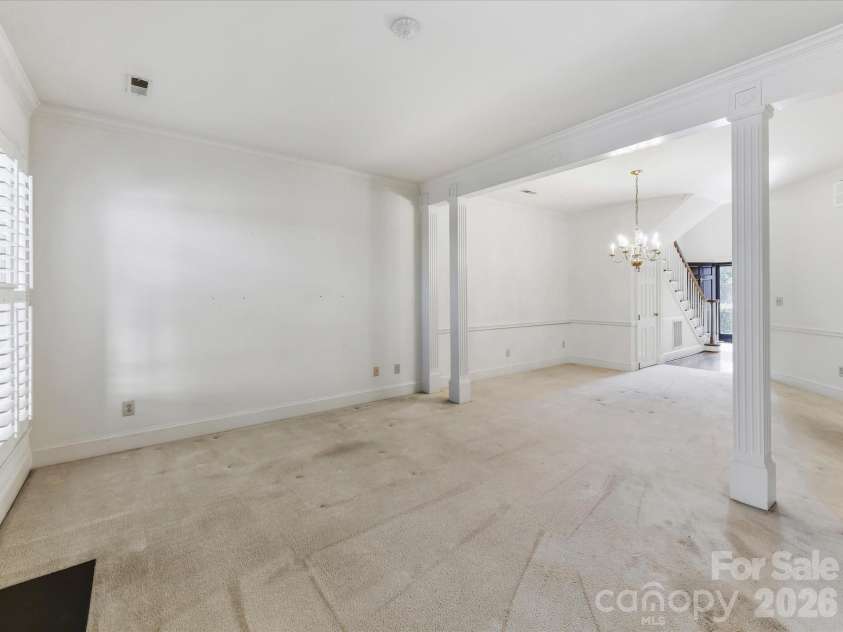 2831 Sharon View Road, Charlotte, NC 28210.  MLS# CAR4391575, YatesRealty ID 31902. Dining Room