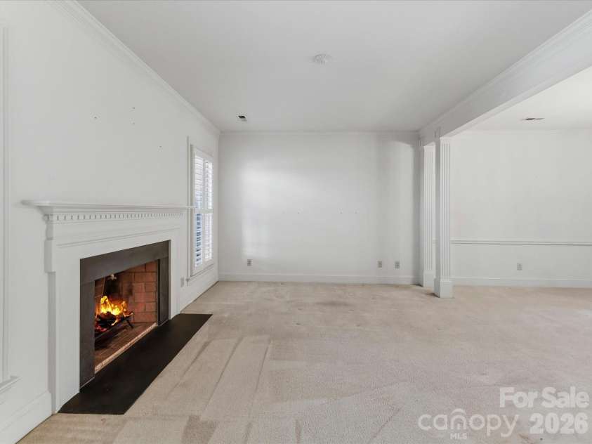 2831 Sharon View Road, Charlotte, NC 28210.  MLS# CAR4391575, YatesRealty ID 31902. Great Room