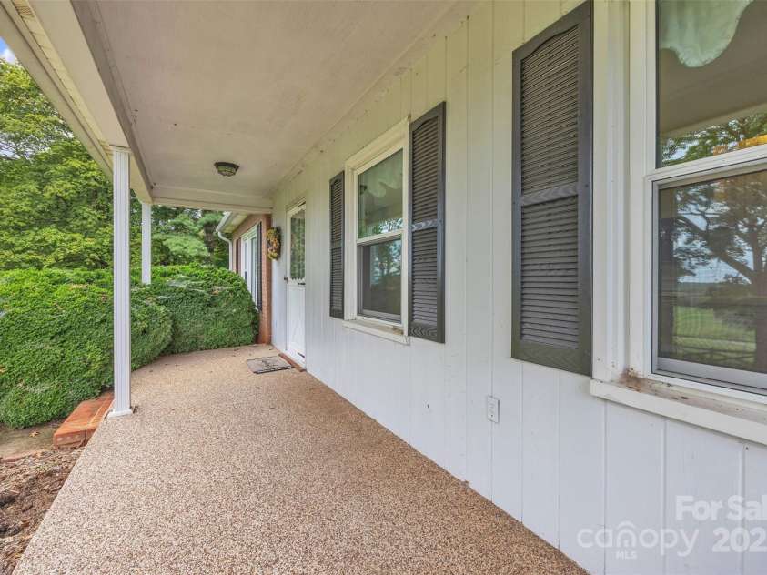 585 Rocky Springs Road, Taylorsville, NC 28681.  MLS# CAR4282569, YatesRealty ID 31903. 