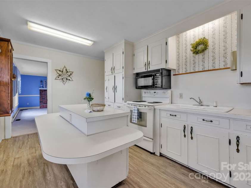 585 Rocky Springs Road, Taylorsville, NC 28681.  MLS# CAR4282569, YatesRealty ID 31903. 