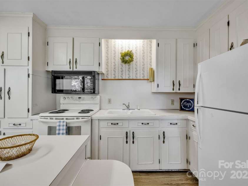 585 Rocky Springs Road, Taylorsville, NC 28681.  MLS# CAR4282569, YatesRealty ID 31903. 