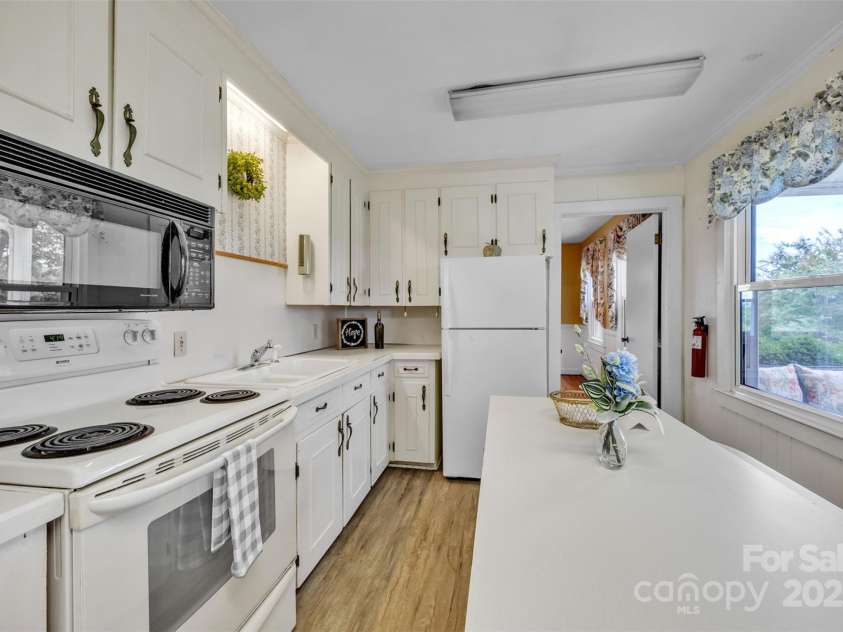 585 Rocky Springs Road, Taylorsville, NC 28681.  MLS# CAR4282569, YatesRealty ID 31903. 