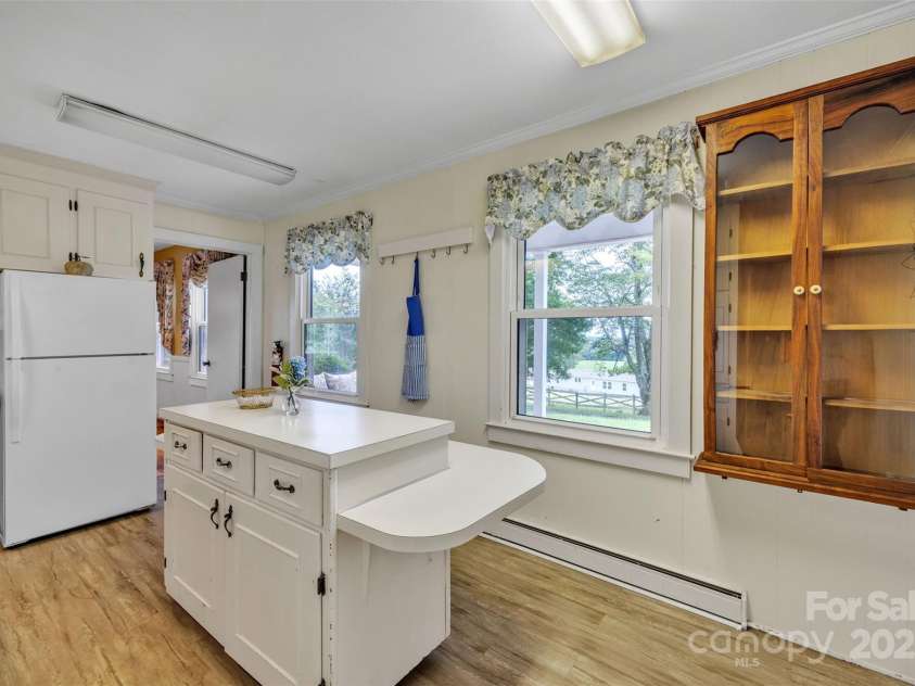 585 Rocky Springs Road, Taylorsville, NC 28681.  MLS# CAR4282569, YatesRealty ID 31903. 