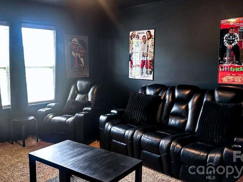 2005 Mariah Glen Court, Charlotte, NC 28213.  MLS# CAR4393213, YatesRealty ID 31905. 