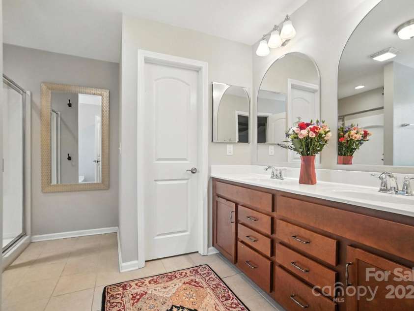 4012 Bainbridge Place, Fort Mill, SC 29707.  MLS# CAR4282310, YatesRealty ID 31905. Primary Bathroom