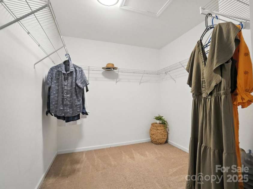 4012 Bainbridge Place, Fort Mill, SC 29707.  MLS# CAR4282310, YatesRealty ID 31905. Primary Walk In Closet