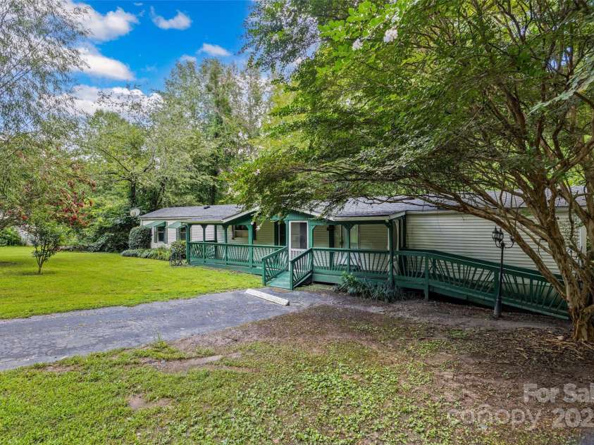 109 Daring Drive, Cherryville, NC 28021.  MLS# CAR4291082, YatesRealty ID 31907. 