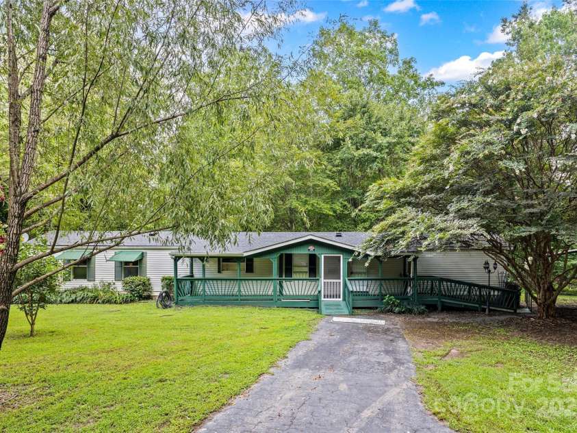 109 Daring Drive, Cherryville, NC 28021.  MLS# CAR4291082, YatesRealty ID 31907. 