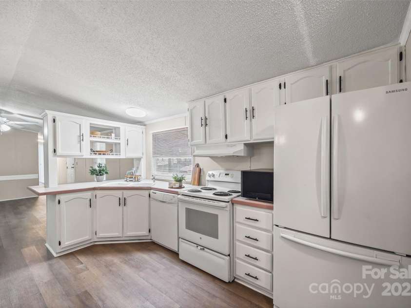 109 Daring Drive, Cherryville, NC 28021.  MLS# CAR4291082, YatesRealty ID 31907. 