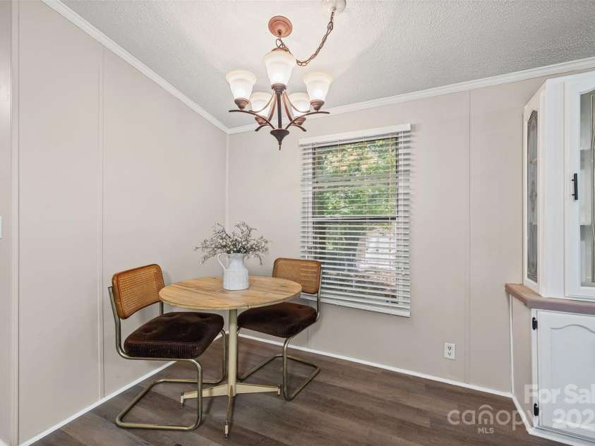 109 Daring Drive, Cherryville, NC 28021.  MLS# CAR4291082, YatesRealty ID 31907. 