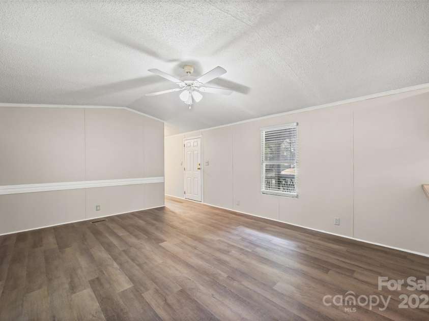 109 Daring Drive, Cherryville, NC 28021.  MLS# CAR4291082, YatesRealty ID 31907. 