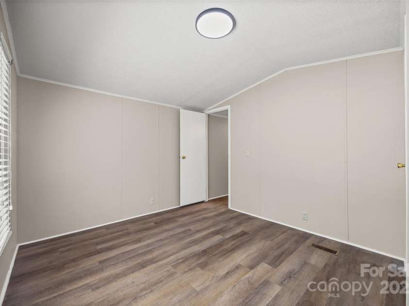 109 Daring Drive, Cherryville, NC 28021.  MLS# CAR4291082, YatesRealty ID 31907. 