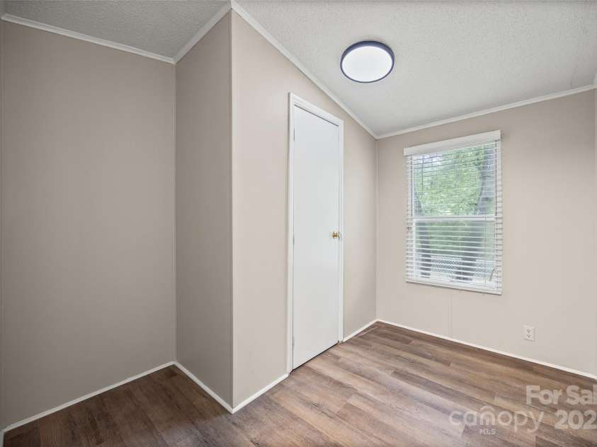 109 Daring Drive, Cherryville, NC 28021.  MLS# CAR4291082, YatesRealty ID 31907. 