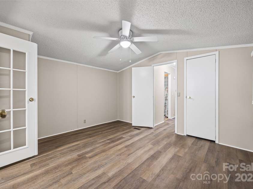 109 Daring Drive, Cherryville, NC 28021.  MLS# CAR4291082, YatesRealty ID 31907. 