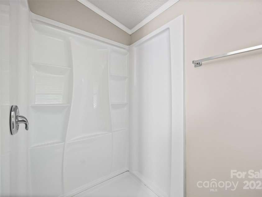 109 Daring Drive, Cherryville, NC 28021.  MLS# CAR4291082, YatesRealty ID 31907. 