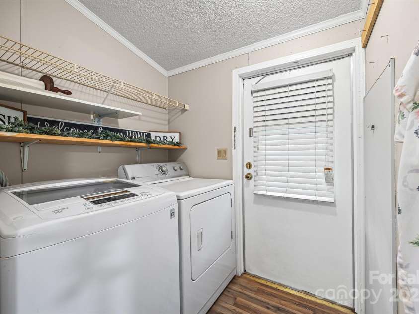 109 Daring Drive, Cherryville, NC 28021.  MLS# CAR4291082, YatesRealty ID 31907. 