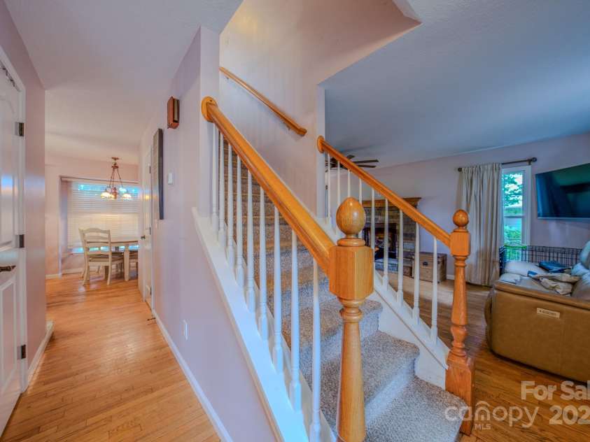 303 Theron Court, Candler, NC 28715.  MLS# CAR4291803, YatesRealty ID 31908. 