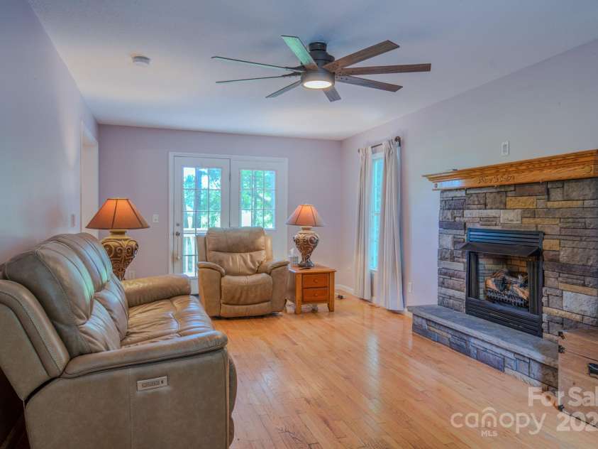 303 Theron Court, Candler, NC 28715.  MLS# CAR4291803, YatesRealty ID 31908. 