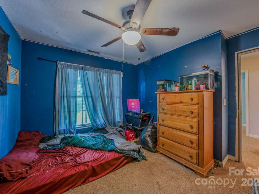 303 Theron Court, Candler, NC 28715.  MLS# CAR4291803, YatesRealty ID 31908. 