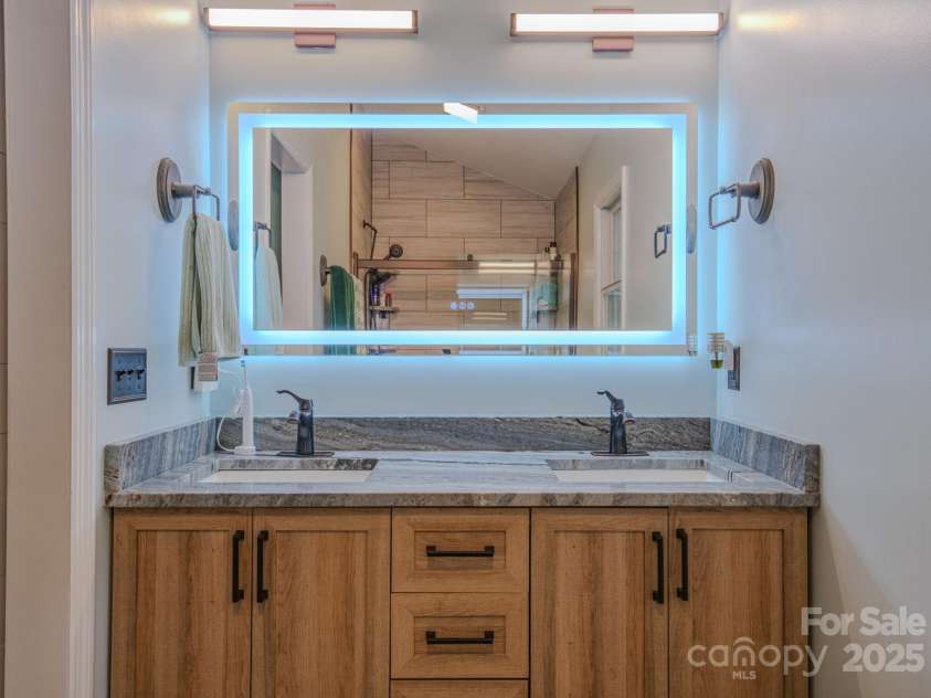 303 Theron Court, Candler, NC 28715.  MLS# CAR4291803, YatesRealty ID 31908. 