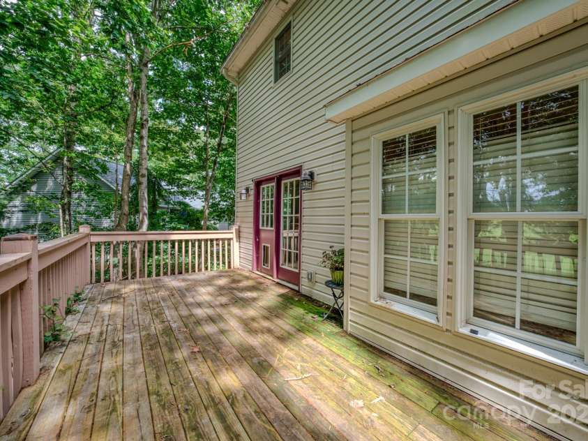 303 Theron Court, Candler, NC 28715.  MLS# CAR4291803, YatesRealty ID 31908. 