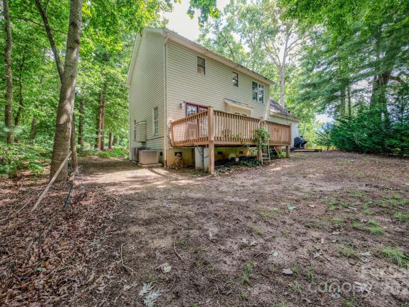 303 Theron Court, Candler, NC 28715.  MLS# CAR4291803, YatesRealty ID 31908. 