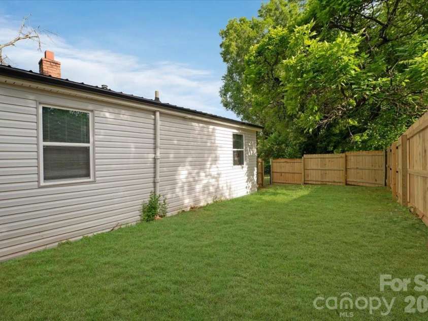 304 Derby Avenue, Newton, NC 28658.  MLS# CAR4394827, YatesRealty ID 31908. 
