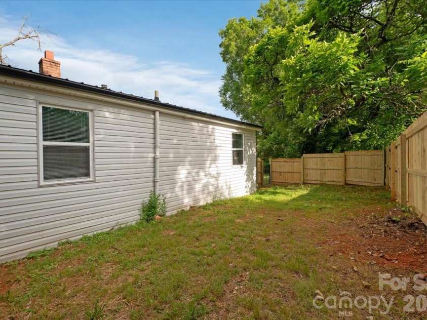 304 Derby Avenue, Newton, NC 28658.  MLS# CAR4394827, YatesRealty ID 31908. 